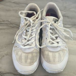 Varsity Edge Cheerleading Shoes Size 4